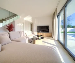 ESCLUSIVA VILLA URBANA CON PISCINA E VISTA MARE PANORAMICA, IN POSIZIONE ATTRAENTE!