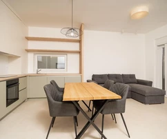 Zadar, Kozino, moderný dvojizbový apartmán s výhľadom na more