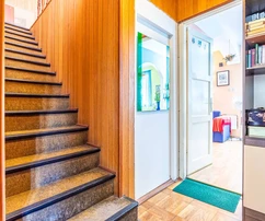 Amplia casa en venta con vista al mar en Trogir, Croacia