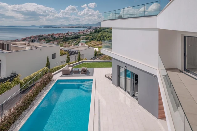 Podstrana, villa de lujo con terraza en la azotea y vistas preciosas