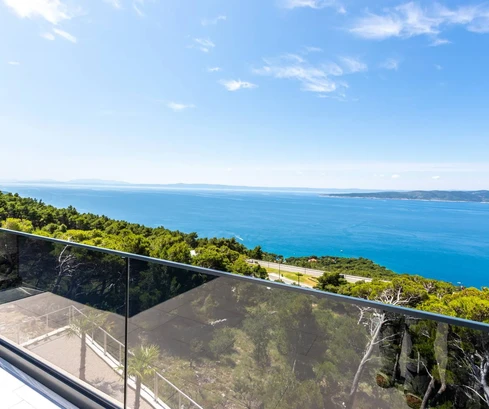 Villa di lusso con vista mare in vendita a Brela in Croazia