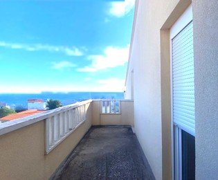 Auf Čiovo steht ein Haus in hervorragender Lage mit traumhaftem Meerblick zum Verkauf