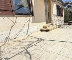 Rijeka, Kantrida, dům o rozloze 54 m² s výhledem na moře a prostornou zahradou o rozloze 813 m²