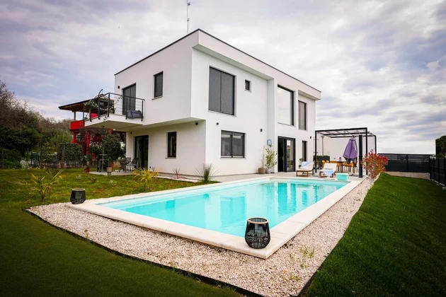Villa moderna con piscina in vendita a Umago in Croazia