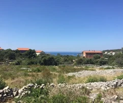 Vinišće, stavebný pozemok 2871 m2, v blízkosti vody a elektriny