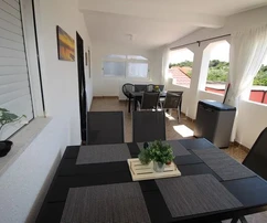 Dom Vir dvojdom s tromi apartmánmi