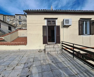 Istria, Buje – casa polifunzionale con ristorante
