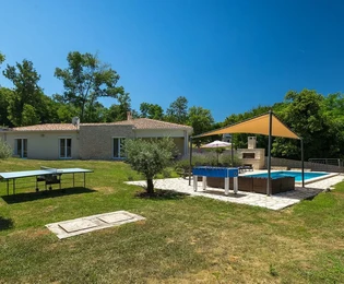 Istria, Kršan: Modern home with pool and privacy