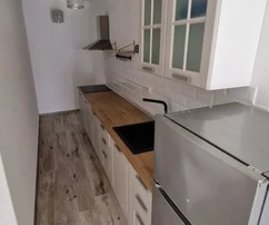 Čiovo, Okrug G., appartement 2 chambres de 85 m2, neuf, meublé, place de garage.