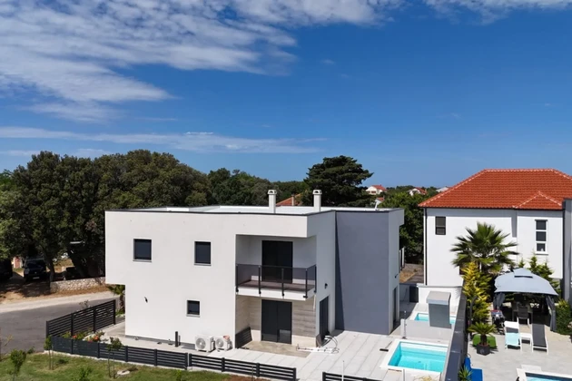 Luxus-Doppelhaushälfte mit privatem Pool - Zaton Dalmatien