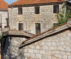 Charming Stone House for Sale in Brac Village