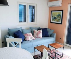 Solta Dream Home: casa vista mare con molo privato