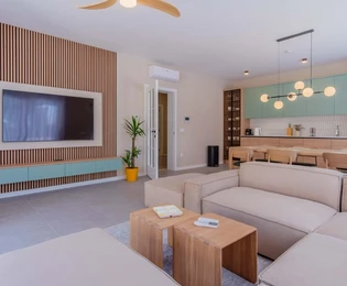 Wohnung mit Pool und Meerblick in Tar-Vabriga zu verkaufen in Kroatien