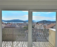 Tribunj – apartament z widokiem na morze, 2. piętro