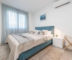Casa moderna in vendita a Pag Mandre con vista sul mare in Croazia