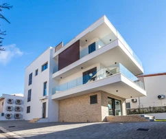 Vodice, CONSTRUCTION NEUVE, penthouse avec terrasse sur le toit et vue sur la mer, 141,80 m²