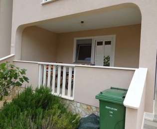 Apartament na parterze po południowej stronie wyspy Vir, cicha i spokojna część wyspy Vir