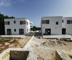 Svetvinčenat, Smoljanci - Neugebaute moderne villa mit pool zum verkauf