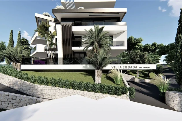 EXCLUSIVA VILLA URBANA CON PISCINA Y VISTAS PANORÁMICAS AL MAR, EN UNA UBICACIÓN ATRACTIVA.