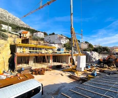 Riviera de Omiš, apartamento de un dormitorio en la segunda planta de un edificio moderno de nueva construcción, 62,64 m²