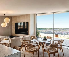 Nowoczesna willa z basenem na sprzedaż w Klis w Chorwacji