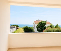 Appartement de luxe trois pièces avec vue sur la mer