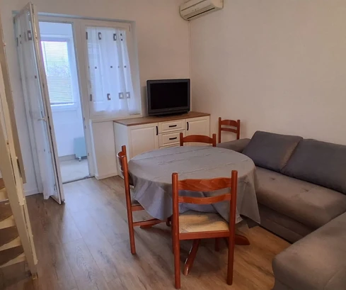 Isztria, Červar – Kétszintes apartman a tenger közelében