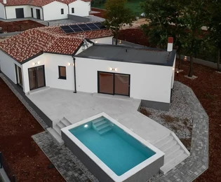 Kuća s bazenom 144 m2, Barban