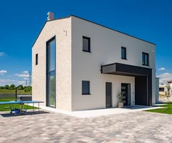 Istria, Labin: Moderný dom s bazénom a tenisom