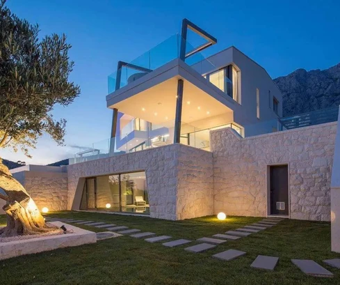 Villa with panoramic views for sale in Makarska in Croatia