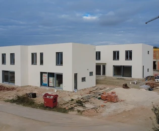 Kuća u nizu s privatnim bazenom, 110m2, Mandre, NOVOGRADNJA