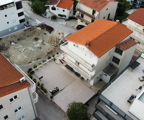 Podstrana, Strožanac, casa indipendente con 6 appartamenti, a 230 m dal mare
