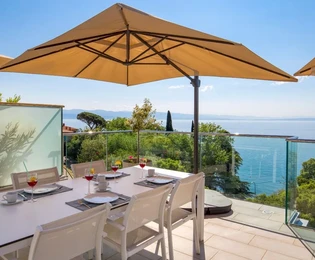 APPARTAMENTO ESCLUSIVO, IN POSIZIONE TRANQUILLA, A 50 M DAL MARE!