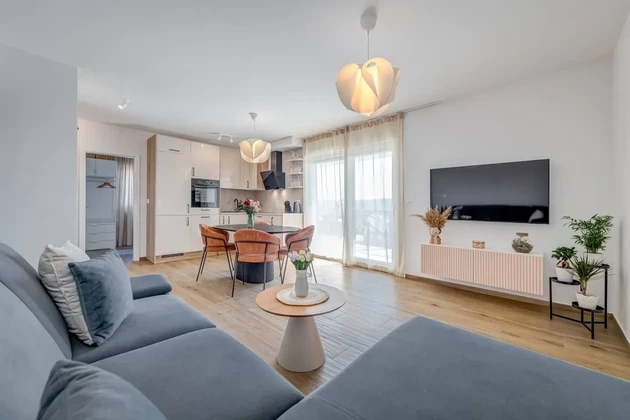 Trogir, apartamento de 2 dormitorios, 65 m2, de nueva construcción, amueblado, vista al mar