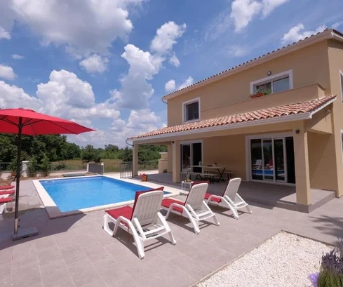 Bella casa con piscina, Istria, Svetvinčenat