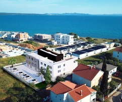 Luxusná apartmánová budova - druhý rad od mora - výhľad na more