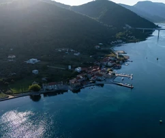 Casa fronte mare in vendita a Broce Pelješac in Croazia