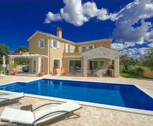 Maison istrienne avec piscine à vendre à Vošteni en Croatie