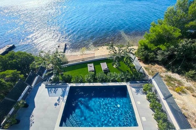 Modern seaside villa near Zadar