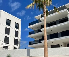 Primoštenben panorámás penthouse eladó Horvátországban