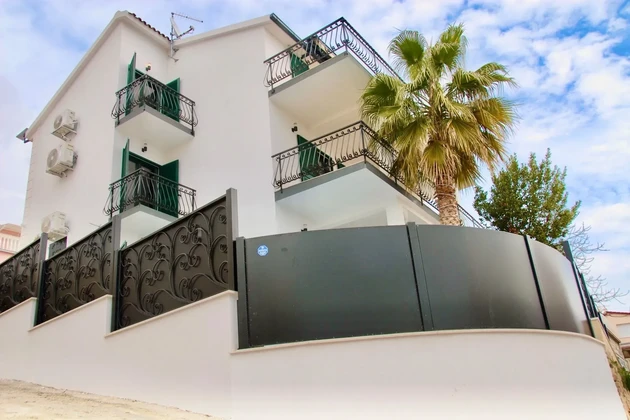 Ciovo, Okrug, villa di lusso di 390 m2 con piscina e vista mare aperta