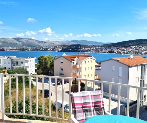 Gyönyörű tengerre néző apartman eladó Čiovón