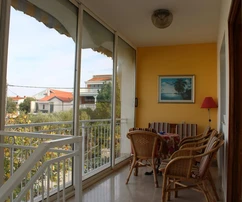Maison avec cour à vendre à Biograd na Moru en Croatie