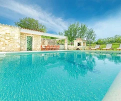 Urocza willa z basenem i zachwycającym widokiem, Istria, Motovun