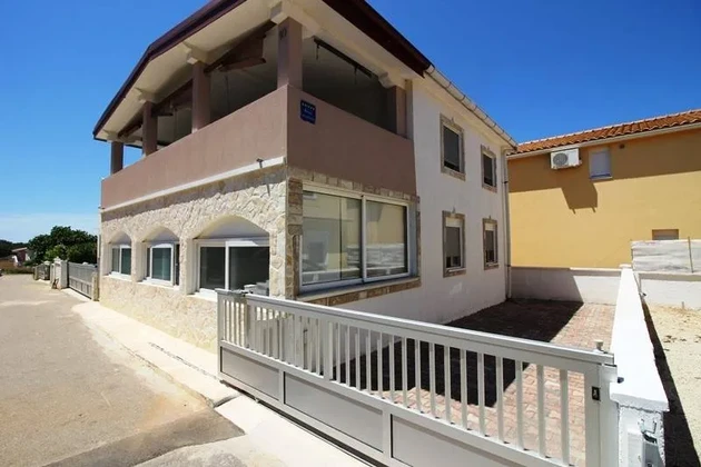 Maison Vir, 205m2