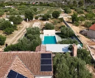 Vodice – Casa con piscina e uliveto nell'entroterra di Vodice