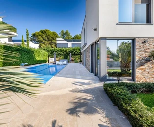 Luksusowa willa na sprzedaż w Fažanie blisko plaży w Chorwacji