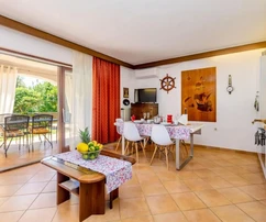 VILLA INDIPENDENTE CON VISTA MARE, A 600 M DALLA SPIAGGIA!