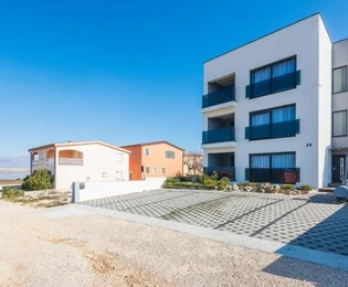 Casa de apartamentos a 150 metros del mar