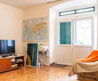 Steinhaus im Zentrum von Primošten zu verkaufen in Kroatien